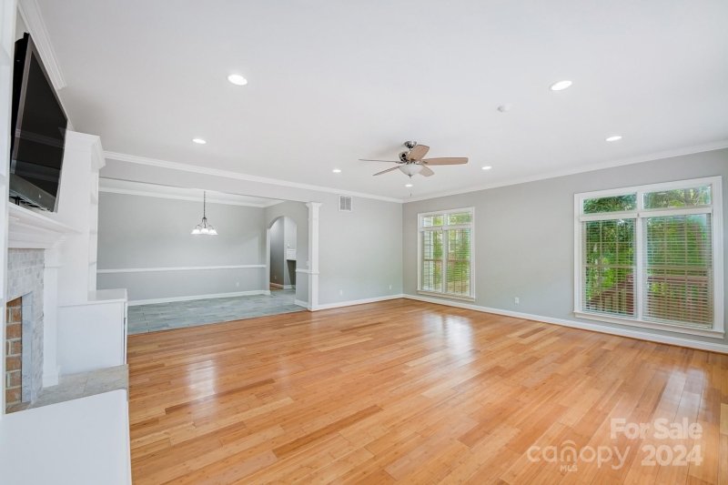 Property image 5 at 320 S Torrence Street, Charlotte, NC 28204