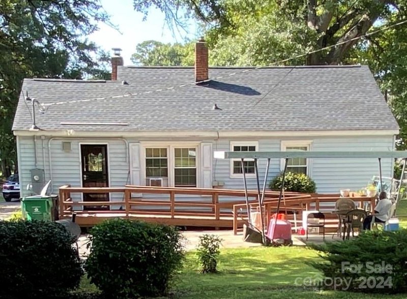 Property image 4 at 2717 Cowles Road, Charlotte, NC 28208