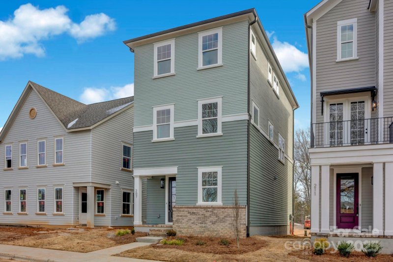 Property image 2 at 207 Davidson Gateway Drive, Davidson, NC 28036