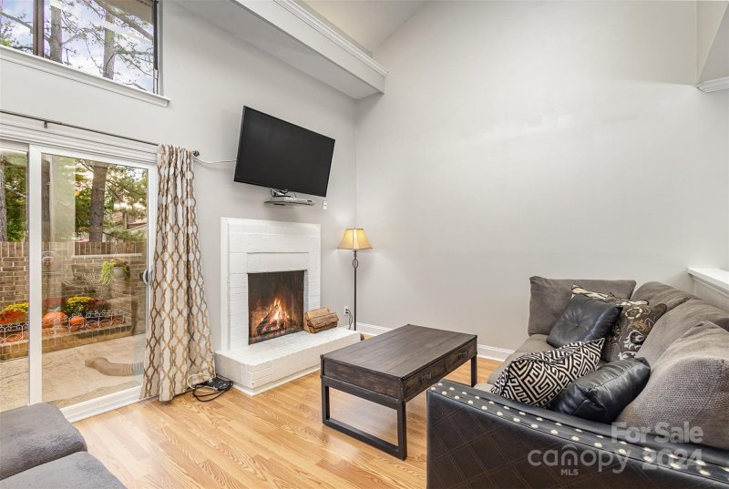 Property image 4 at 8061 Charter Oak Lane, Charlotte, NC 28226