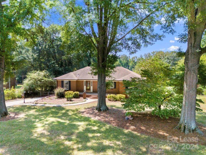Property image 2 at 121 Scottsmoor Drive, Charlotte, NC 28214