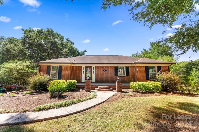 Property image 3 at 121 Scottsmoor Drive, Charlotte, NC 28214