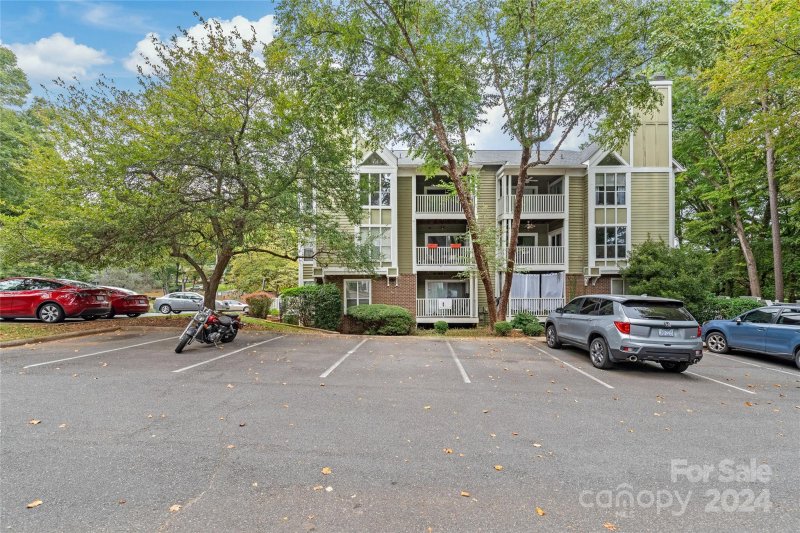 Property image 3 at 2508 Cranbrook Lane, Charlotte, NC 28207