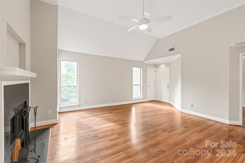 Property image 5 at 2508 Cranbrook Lane, Charlotte, NC 28207