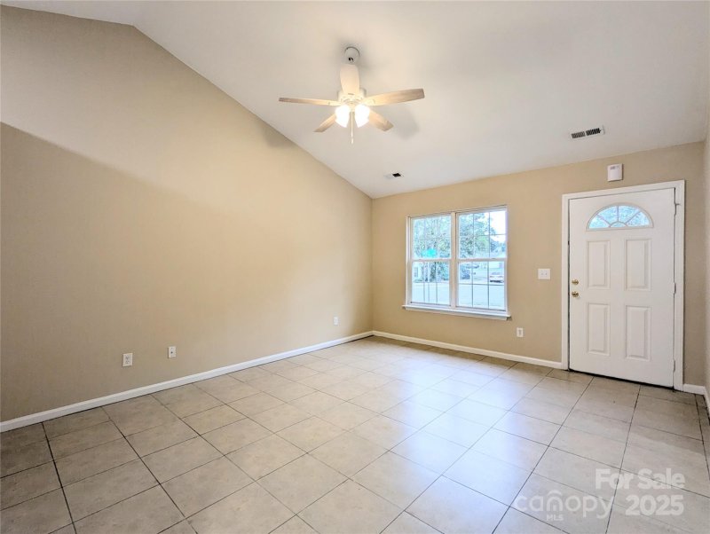 Property image 4 of 602 Gusty Court in Windy Ridge, Charlotte, NC 28208