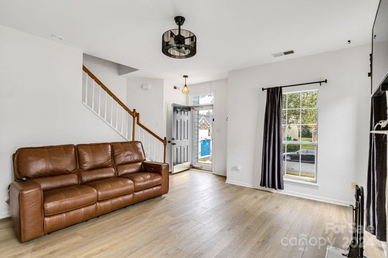 Property image 3 at 13325 Bolingbrook Lane, Charlotte, NC 28273
