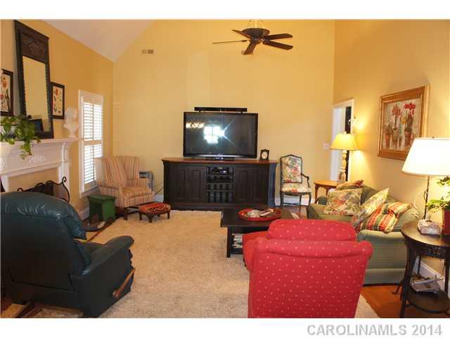 Property image 4 at 1616 Elkhart Circle, Gastonia, NC 28054