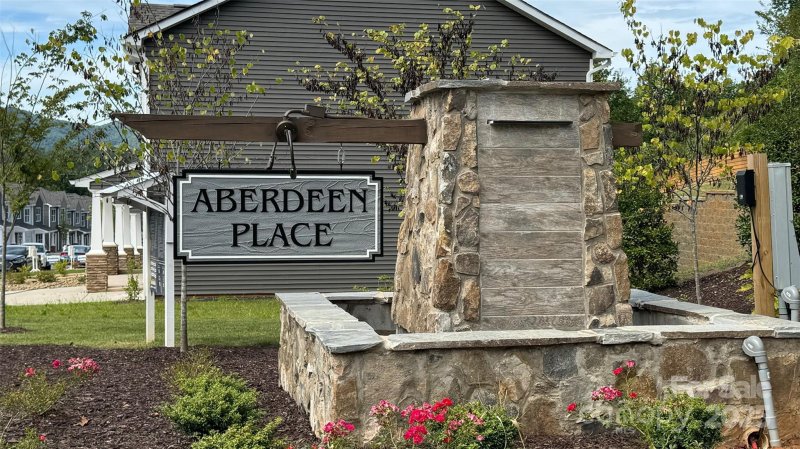 Property image 3 at 31 Cain Hollow Way, Asheville, NC 28806