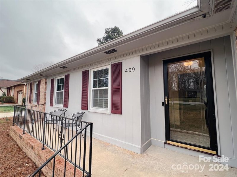 Property image 3 at 409 Arrowood Avenue, Lancaster, SC 29720