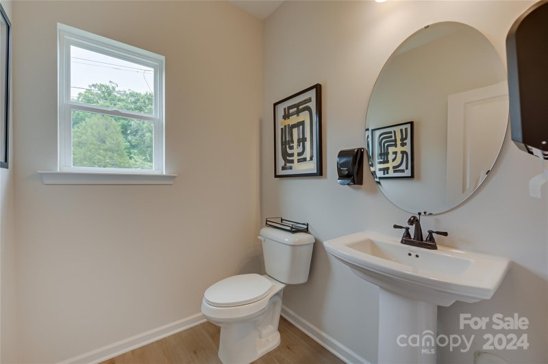 Property image 4 at 9066 Evercrisp Lane, Charlotte, NC 28215