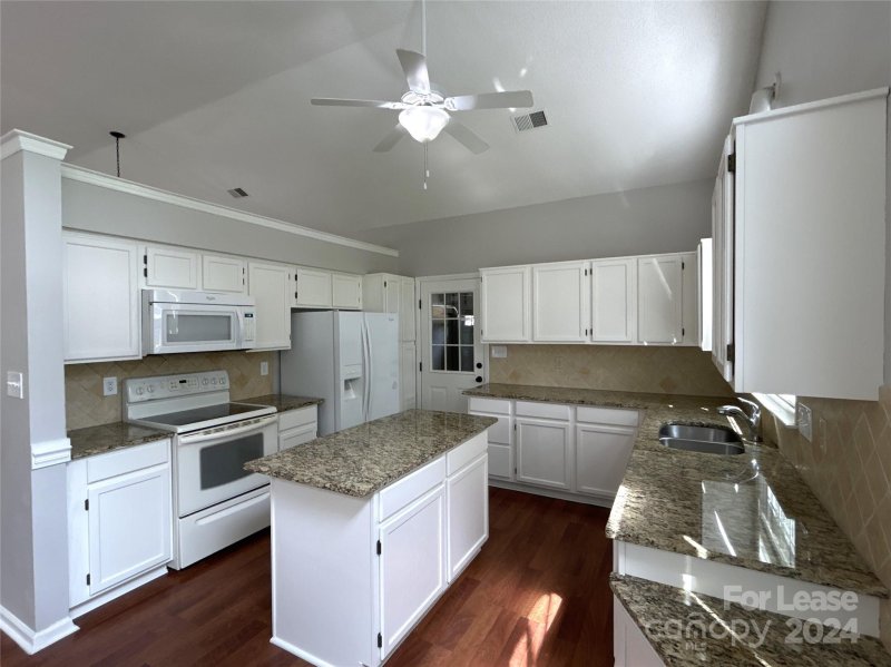 Property image 5 at 9724 Little River Court, Matthews, NC 28105