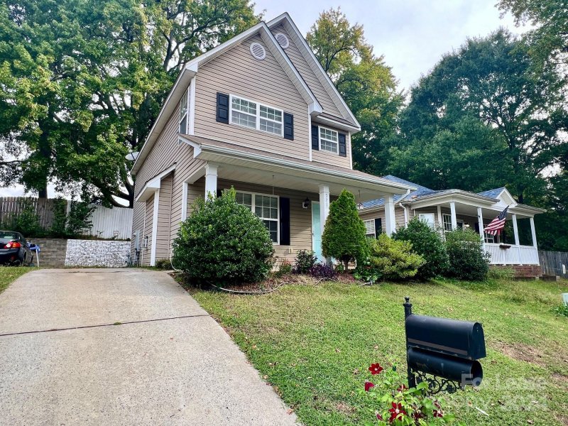 Property image 2 at 520 Jakes Ridge Lane, Mooresville, NC 28115