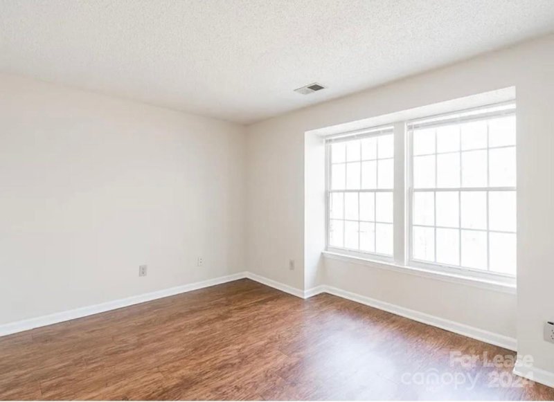 Property image 5 at 1600 Arlyn Circle, Charlotte, NC 28213