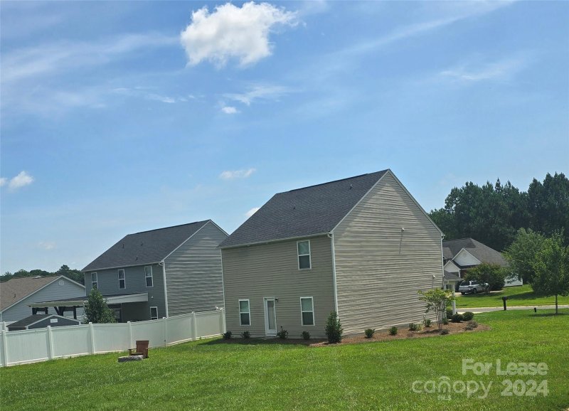 Property image 3 at 605 Scarlet Leaf Lane, Oakboro, NC 28129