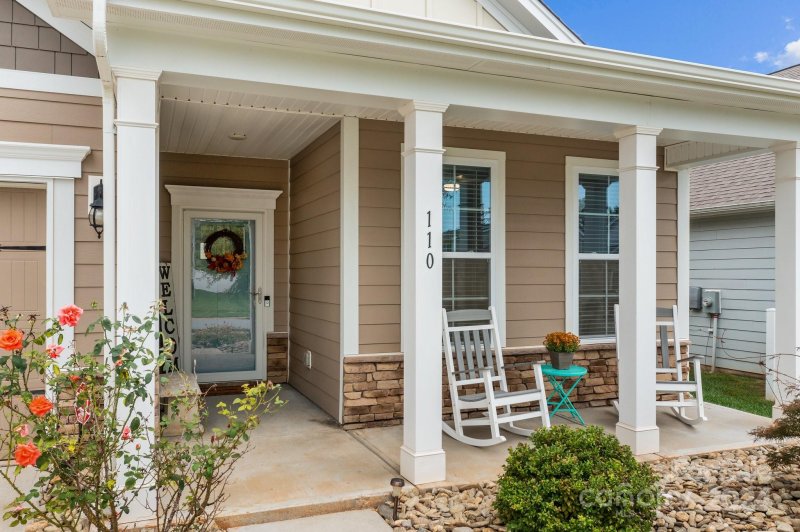 Property image 3 at 110 Cup Chase Drive, Mooresville, NC 28115