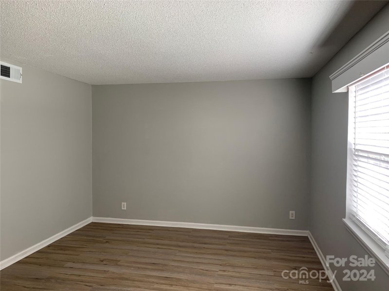 Property image 2 at 5803 Hunting Ridge Lane, Charlotte, NC 28212