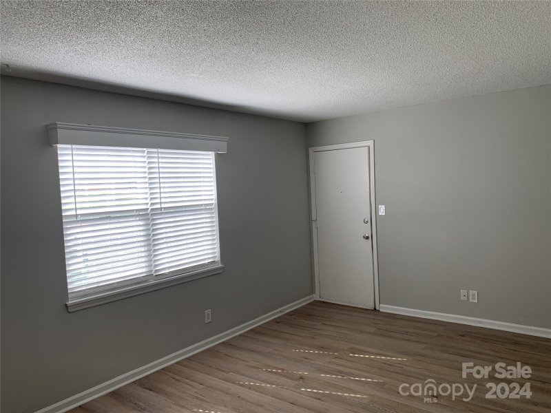 Property image 4 at 5803 Hunting Ridge Lane, Charlotte, NC 28212