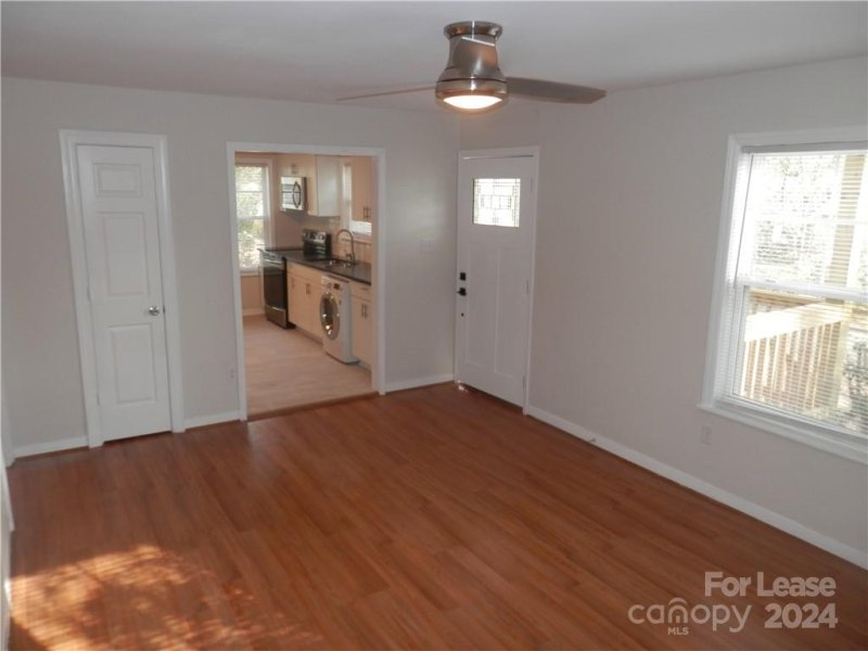 Property image 4 at 2914 Mayflower Road, Charlotte, NC 28208