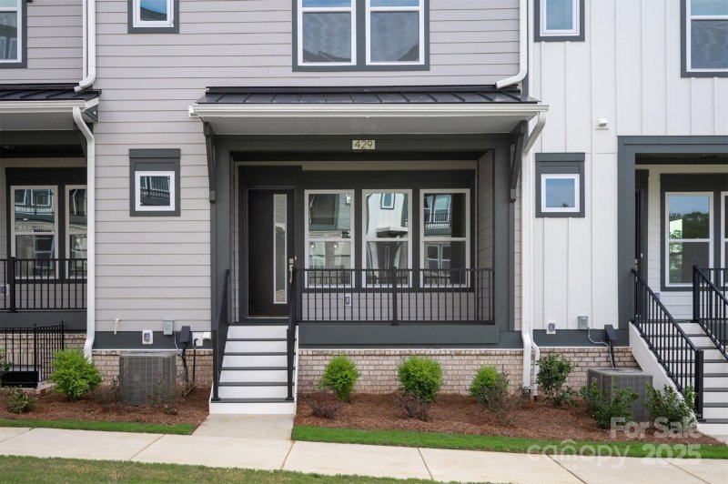 Property image 4 of 429 Nathaniel Way in Brixton, Charlotte, NC 28213