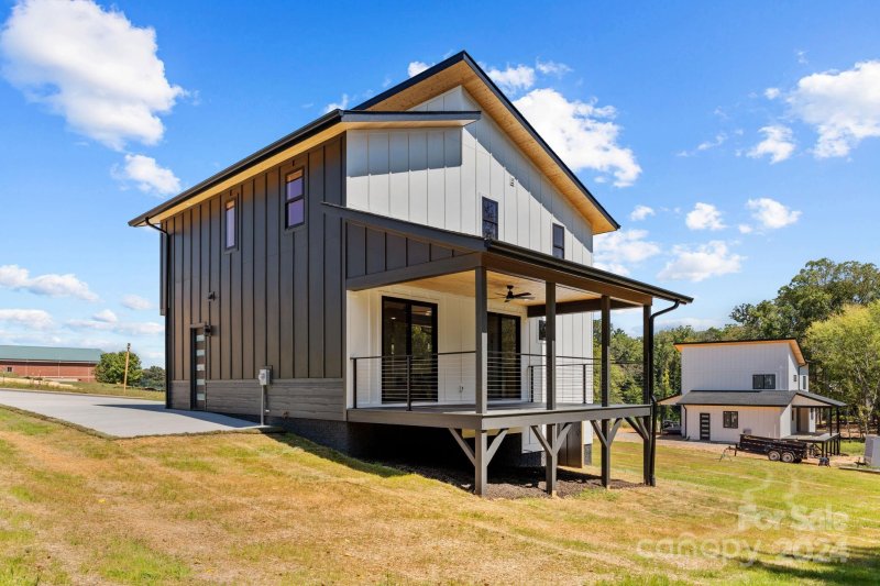 Property image 4 at 11 Scott Meadows Drive, Asheville, NC 28806