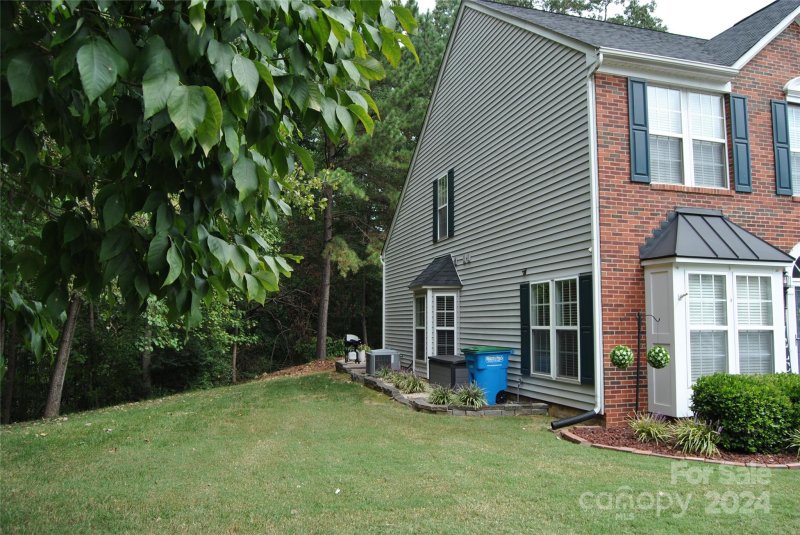Property image 3 at 6004 Boathouse Lane, Cramerton, NC 28032
