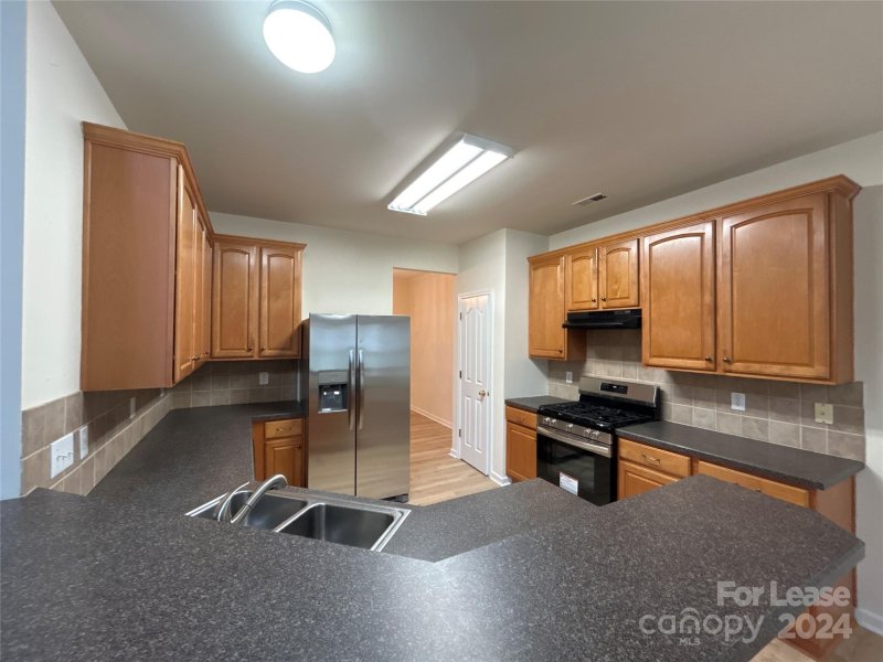 Property image 4 at 9807 Forest Run Lane, Charlotte, NC 28277