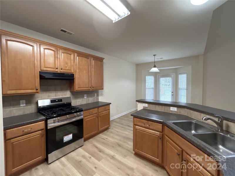 Property image 5 at 9807 Forest Run Lane, Charlotte, NC 28277