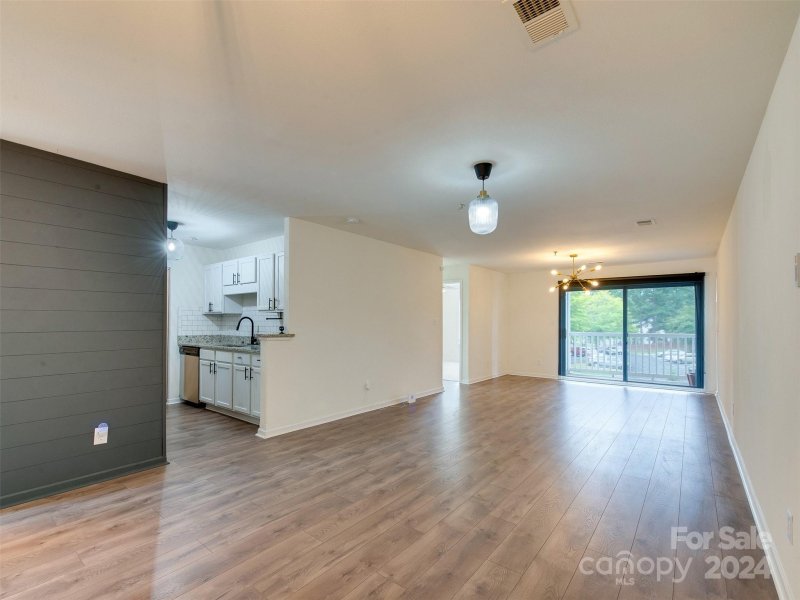 Property image 5 at 962 Plaza Walk Drive, Charlotte, NC 28215