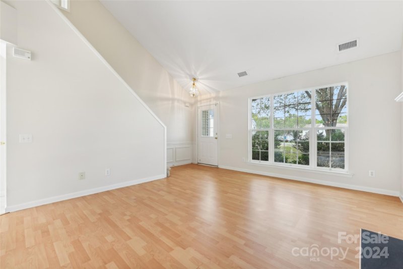 Property image 4 at 3101 Old Ironside Drive, Charlotte, NC 28213