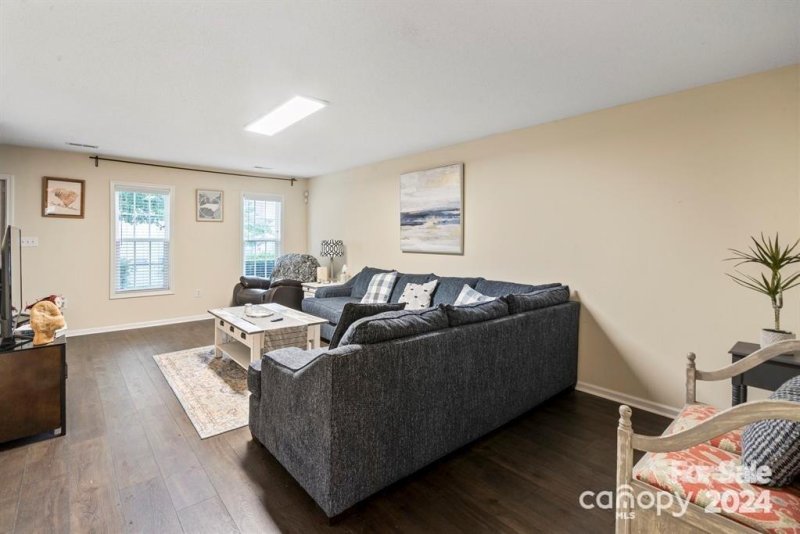 Property image 3 at 128 Locomotive Lane, Mooresville, NC 28115