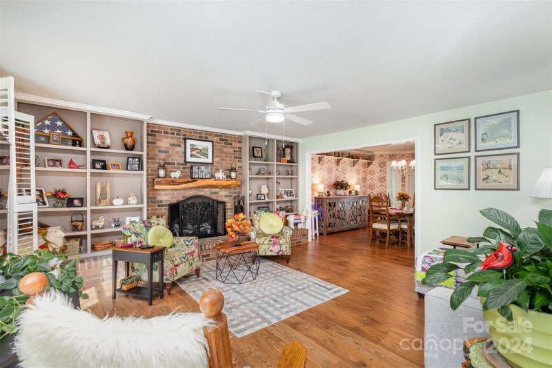 Property image 2 at 114 Lakeview Drive, York, SC 29745