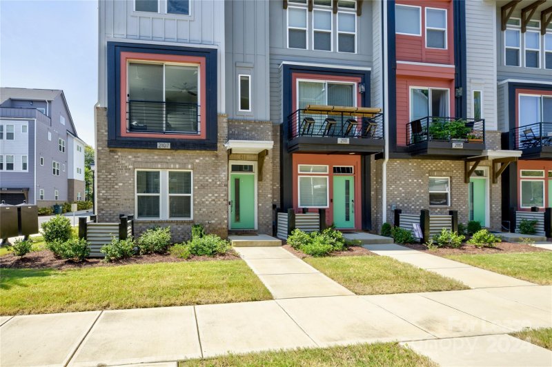 Property image 2 at 2107 Electric Lane, Charlotte, NC 28205