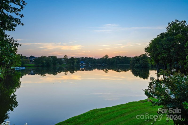 Property image 4 at 5614 Challisford Lane, Charlotte, NC 28226