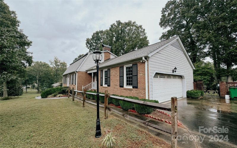 Property image 4 at 727 Belmorrow Drive, Charlotte, NC 28214