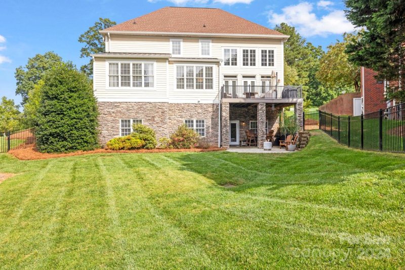 Property image 2 at 1773 Oakmont Drive, Denver, NC 28037