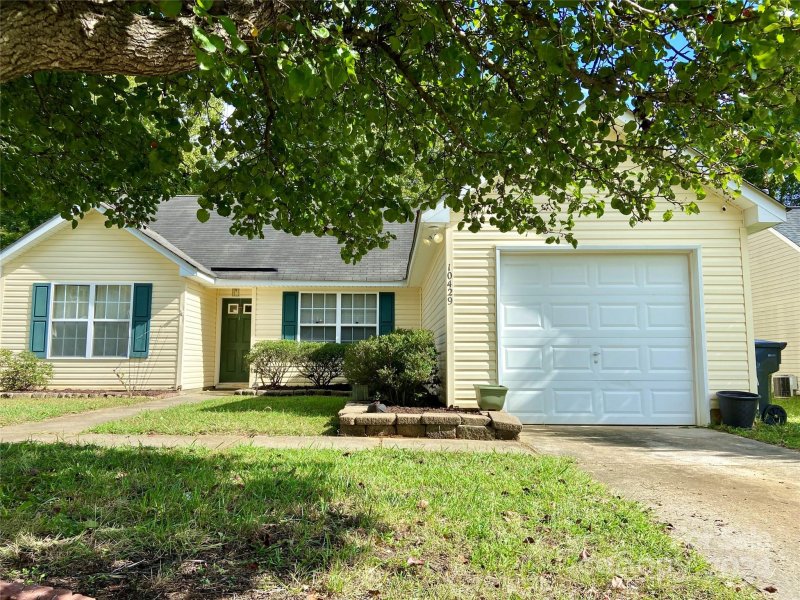 Property image 4 at 10429 Gold Pan Road, Charlotte, NC 28215