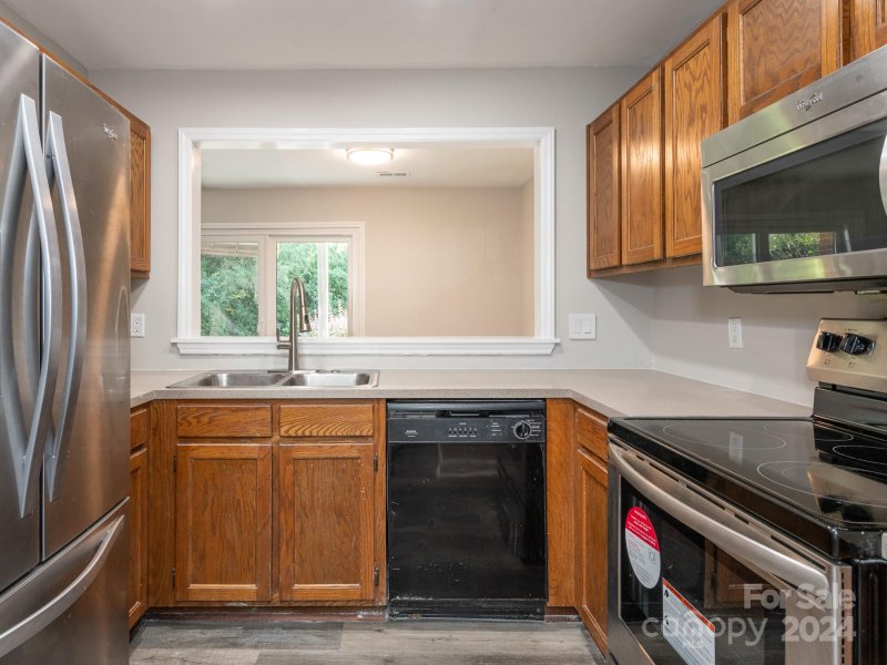 Property image 4 at 9240 Kings Canyon Drive, Charlotte, NC 28210