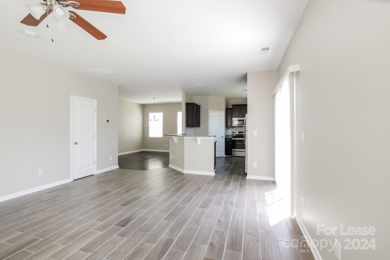 Property image 5 at 523 Knothole Lane, Charlotte, NC 28214