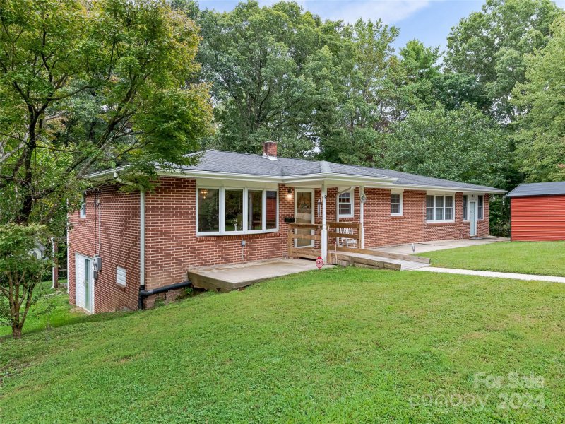 Property image 3 at 308 Darnell Drive, Hendersonville, NC 28791