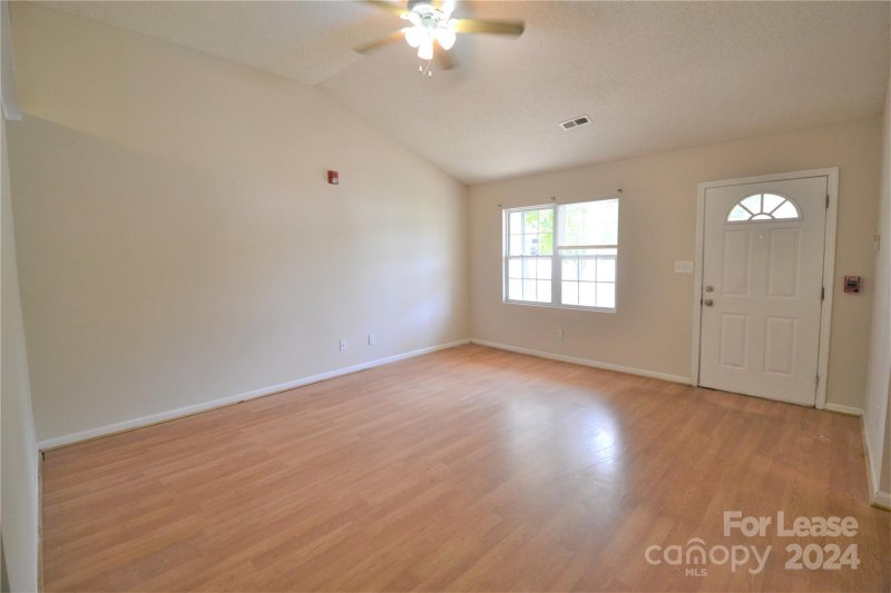 Property image 4 at 504 Graham Meadow Drive, Charlotte, NC 28213