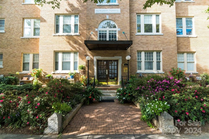 Property image 2 at 321 W Horah Street, Salisbury, NC 28144