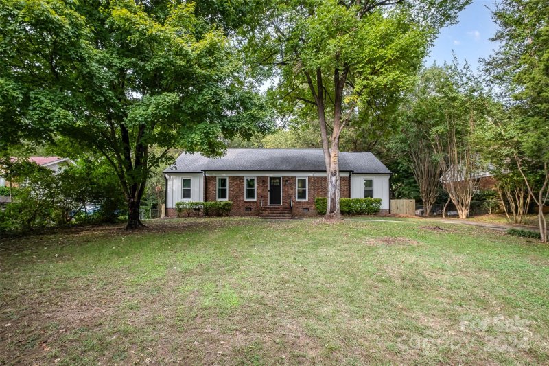 Property image 3 at 1627 Bonnie Lane, Charlotte, NC 28213
