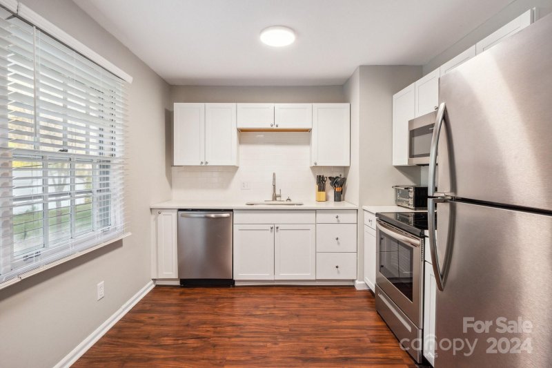 Property image 5 at 708 Claremont Road, Charlotte, NC 28214