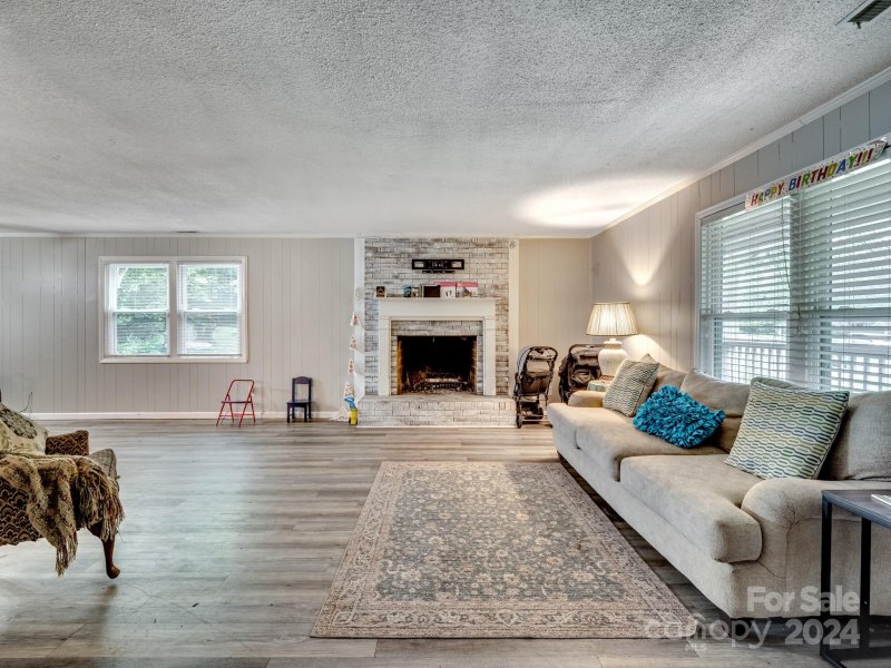 Property image 5 at 501 King Edward Road, Charlotte, NC 28211