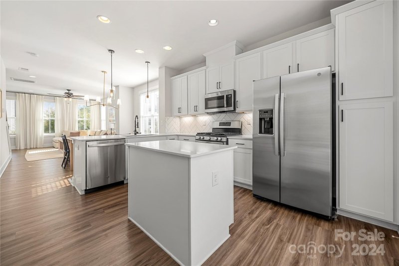 Property image 3 at 775 Seigle Point Drive, Charlotte, NC 28204