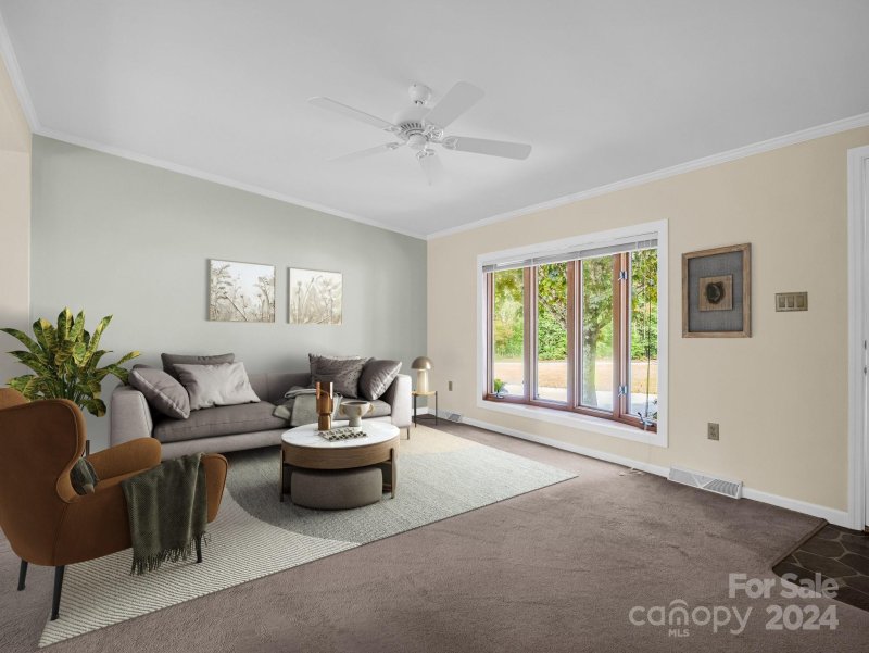 Property image 4 at 4 N Charles Lane, Hendersonville, NC 28792