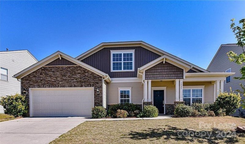 1527 Sunflower Field Place