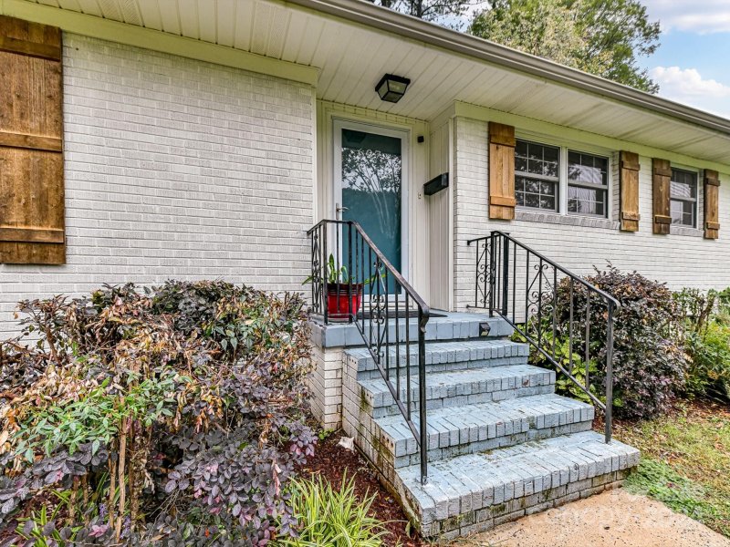 Property image 4 at 627 Downey Place, Gastonia, NC 28054