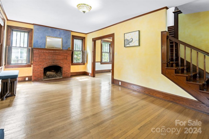 Property image 4 at 7 Garden Terrace, Asheville, NC 28804