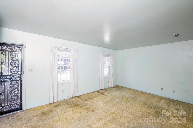 Property image 3 at 3631 Braden Drive, Charlotte, NC 28216